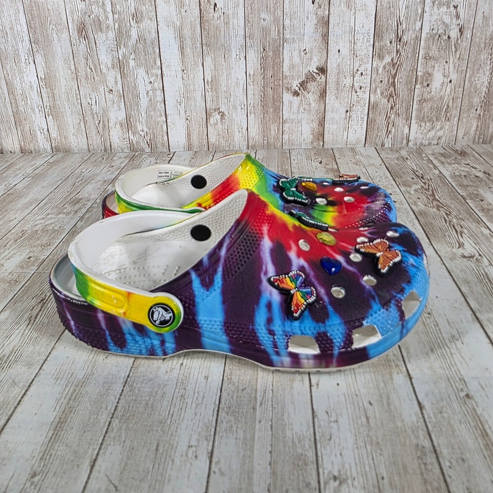 Crocs Tie Dye Clogs‎ Butterfly Jibbitz Comfort Sandals Size J1/Women's 6
